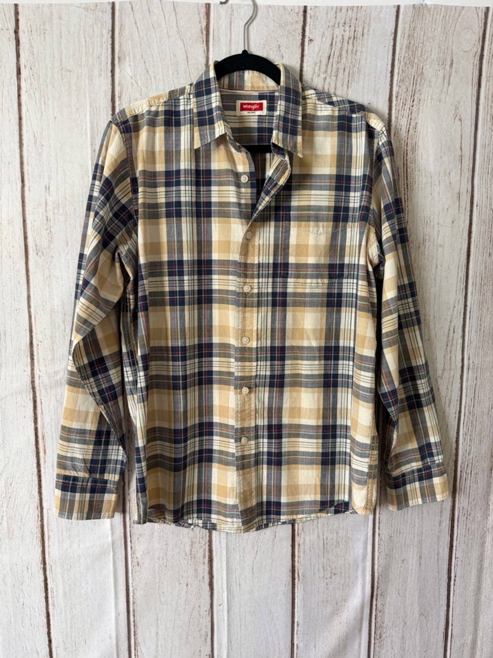 Wrangler Men's Long Sleeve Plaid Lightweight Button Down Shirt Size am